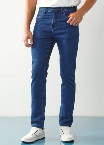 Rovné džíny s 5 kapsami ze strečového denimu, měříte-li více než 178 cm, vnitřní délka nohavic 82 cm