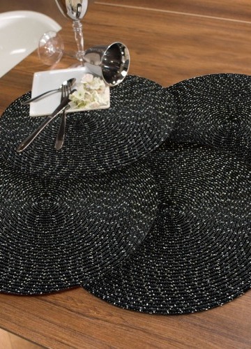 Sada 4 prostírání s metalickým designem