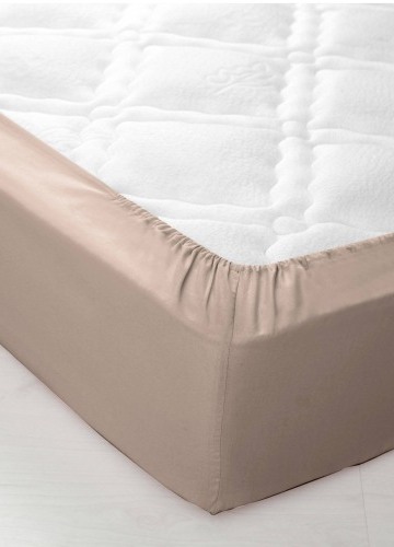 Jednobarevné napínací prostěradlo zn. Colombine® s hloubkou rohů 32 cm, z polycotonu