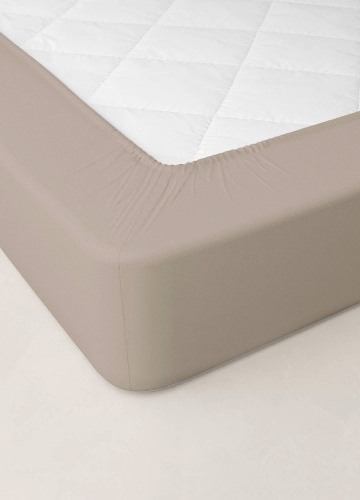 Jednobarevné perkálové napínací prostěradlo, hloubka rohů 40 cm