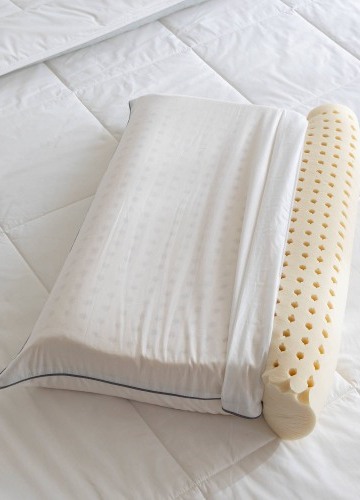 Latexový ergonomický polštář s mikroperforací Dunlop, dvojitý zvlněný tvar
