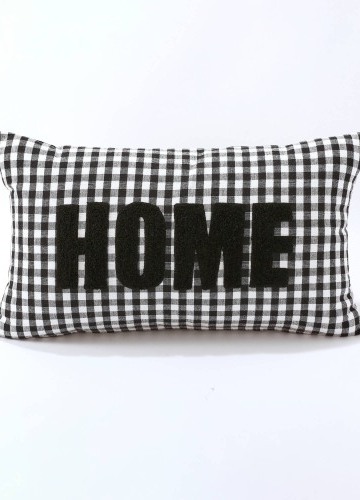 Kostkovaný polštářek s nášivkou HOME