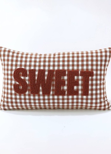 Kockovaný vankúšik s nášivkou SWEET