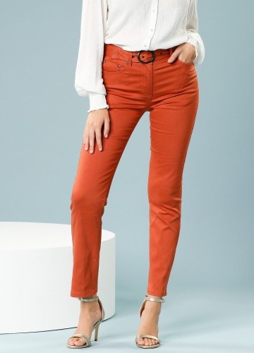 Rovné kalhoty s páskem pro postavu 150 až 155 cm