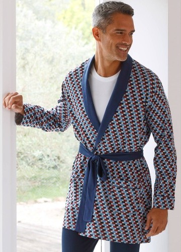 Krátky župan s grafickým vzorom