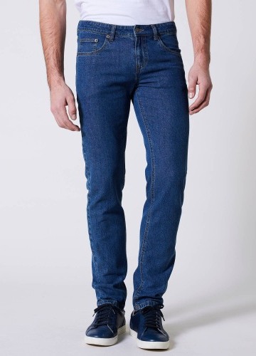 Rovné strečové džínsy zaoblené pod bruchom a vnútornou dĺžkou 72 cm