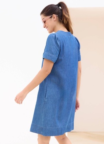 Rovné džínové šaty na knoflíky
