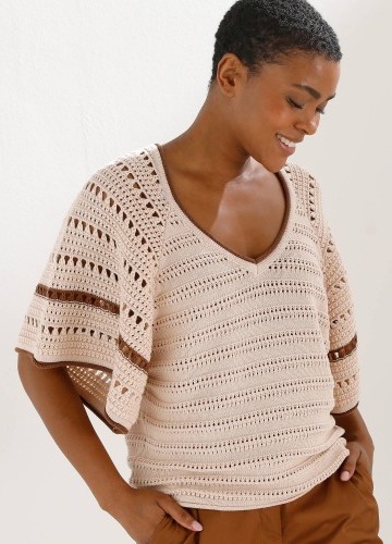 Ažúrový pulóver s motýlími rukávmi z úpletu