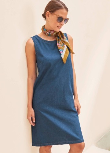 Krátke džínsové šaty_x000D_
bez rukávov