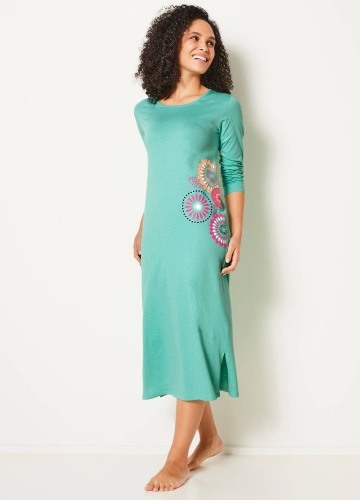 Dlhá nočná košeľa s dlhými rukávmi a potlačou Rozety