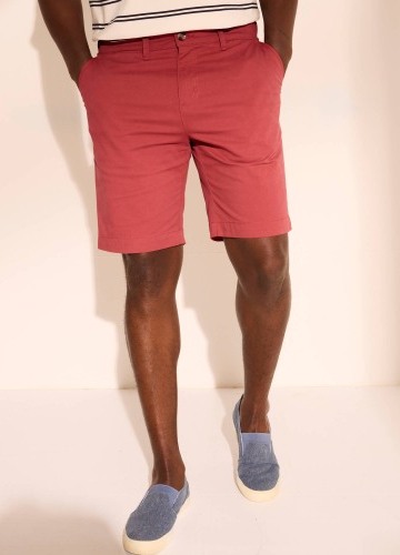 Jednobarevné chino bermudy v klasickém střihu