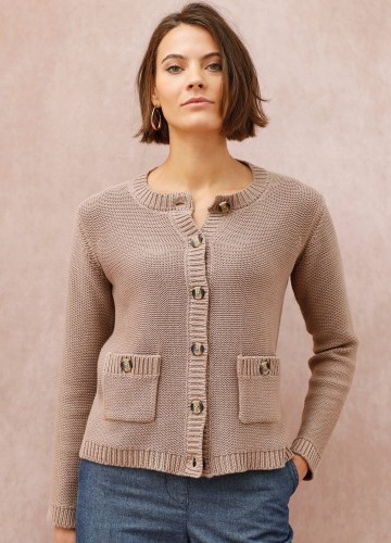 Jednofarebný sveter s vreckami