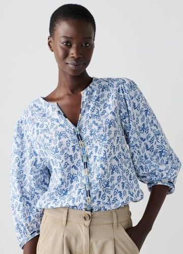 Halenka s výšivkou z bavlny s potiskem