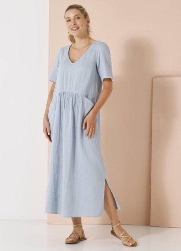Mušelínové rozšířené midi šaty s výstřihem do V