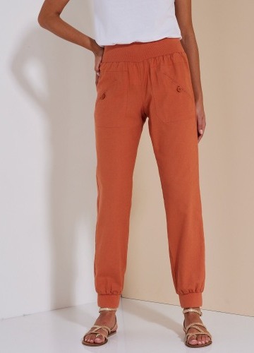 Dlhé nohavice zakončené pružnými lemami