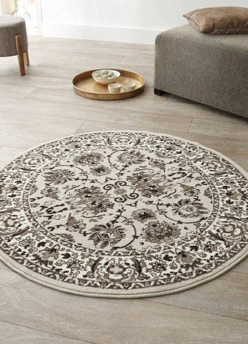 Okrúhly koberec s perzským vzorom