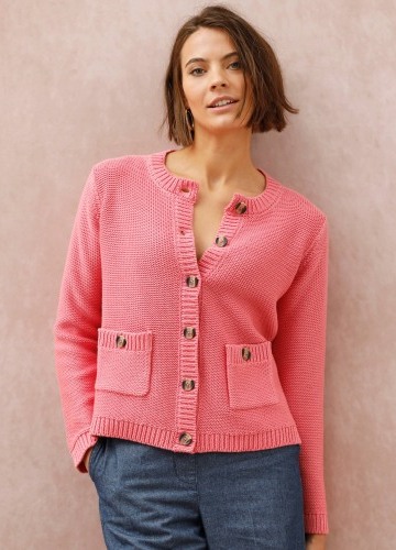 Jednofarebný sveter s vreckami