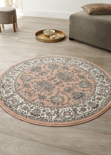 Okrúhly koberec s perzským vzorom