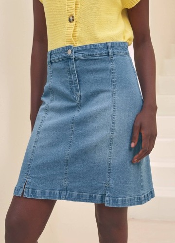Krátka džínsová sukňa