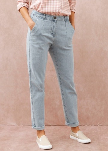 Džíny mom s vysokým pasem