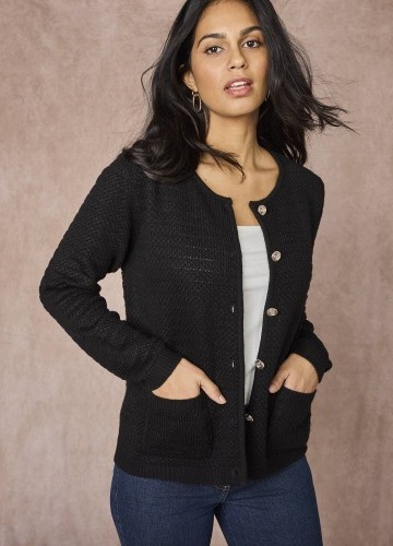 Propínací svetr z úpletu se vzorem