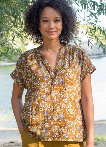 Mušelínová blúzka s tuniským výstrihom a potlačou