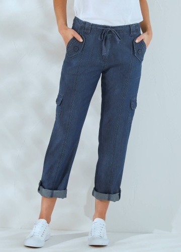 Rovné kalhoty s kapsami a nohavicemi na ohrnutí, denimové