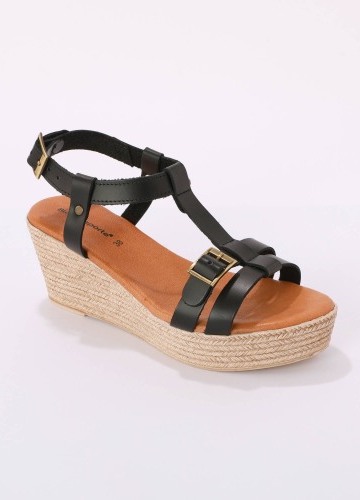 Kožené sandále na klinovom podpätku