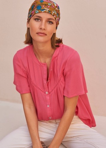 Vzdušná blúzka s krátkymi rukávmi