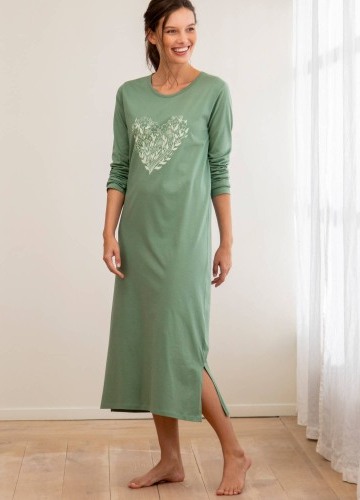 Dlouhá noční košile s potiskem květinového srdce