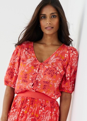 Halenka na knoflíčky s potiskem květů