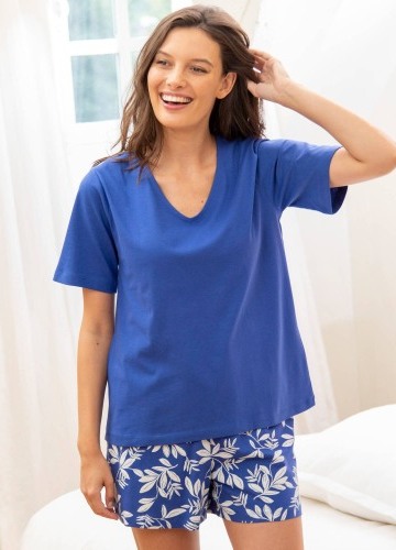 Pyžamo se šortkami a potiskem listů