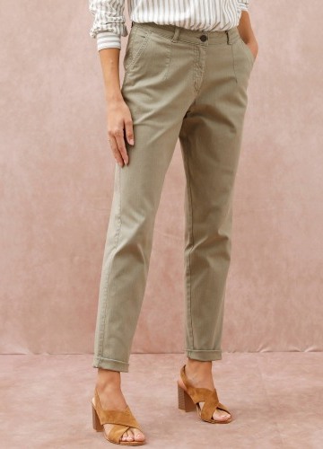 Keprové kalhoty mom s vysokým pasem