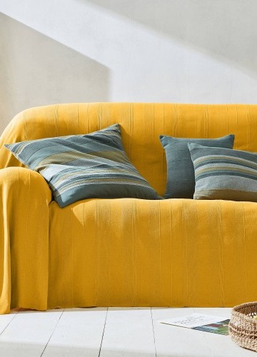 Jednofarebná ručne tkaná bavlnená prikrývka alebo obliečka na vankúš