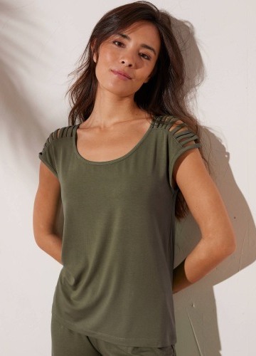 Jednobarevné tričko s ozdobnými šňůrkami na ramenou