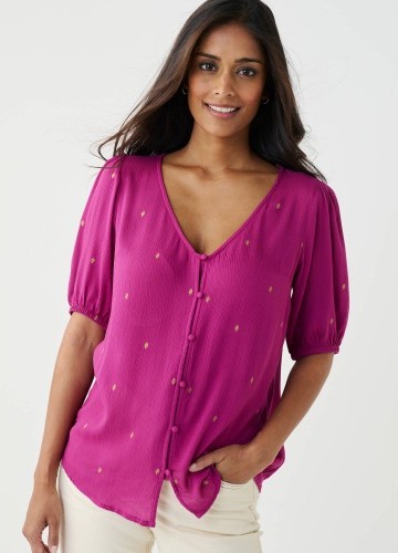 Halenka na knoflíčky se zlatavým potiskem