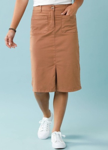 Polodlhá sukňa pre nižšiu postavu