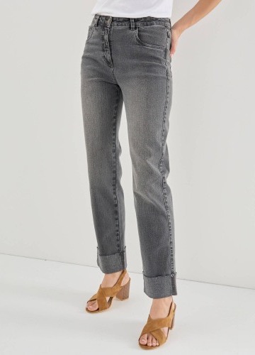 Rovné 7/8 džínsy s ohrnutými nohavicami a vysokým pásom