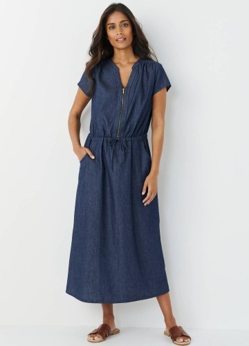 Midi šaty s výstřihem na zip a šňůrkou v pase, z lehkého denimu
