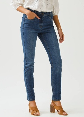 Úzke džínsy s vysokým pásompre vysokú postavu