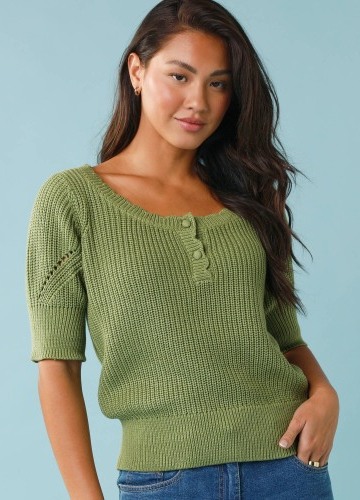 Úpletová halenka s rukávy k loktům, pro menší postavu