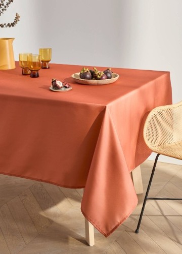 Jednobarevný ubrus, snadná údržba