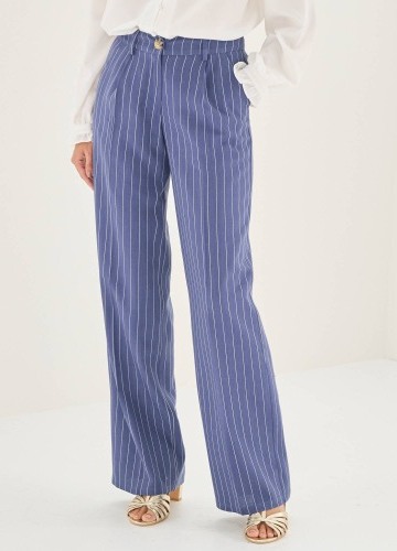 Široké pruhované nohavice s pukmi a prímesou ľanu