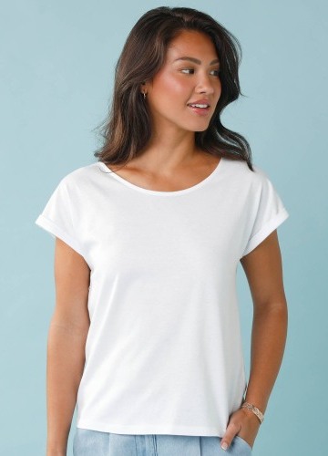 Jednofarebné tričko s krátkymi rukávmi, pre nižšiu postavu