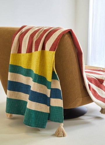 Pléd s pruhovaným potiskem