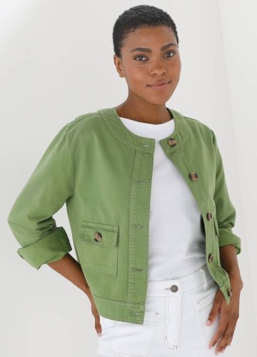 Krátka keprová bunda na gombíky