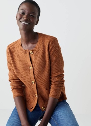 Propínací svetr s perličkovým vzorem