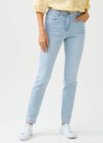 Úzke džínsy s vysokým pásom pre strednú postavu