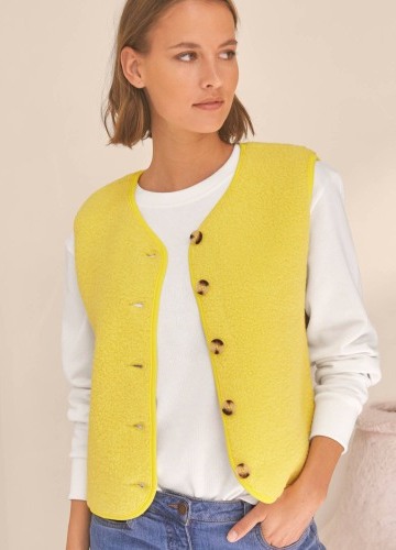 Buklé vesta na gombíky