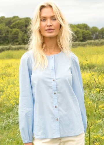 Jednofarebná blúzka s okrúhlym výstrihom